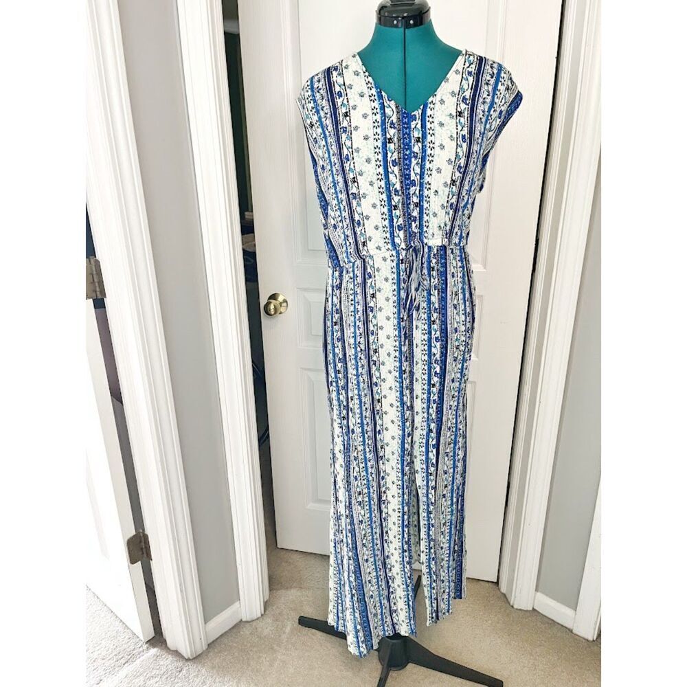 Forever 21 Plus Size Floral V Neck Sleeveless Drawstring Center Slit Dress